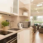 Moderne Mit Garten/terrasse شقة Grömitz