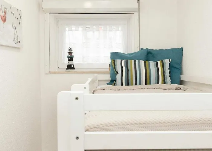 Moderne Mit Garten/terrasse Grömitz